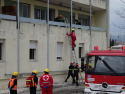 Άσκηση εκκένωσης λόγω σεισμού σε νοσοκομείο - Συμμετοχή του Σώματος Εθελοντών Σαμαρειτών Διασωστών & Ναυαγοσωστών Κομοτηνής